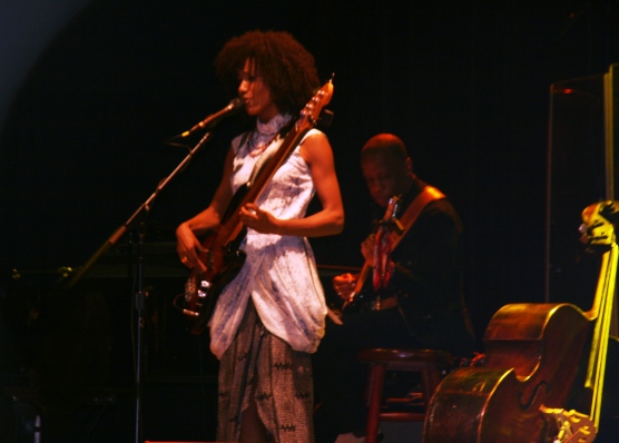 Esperanza Spalding Concert & Look of the Week!